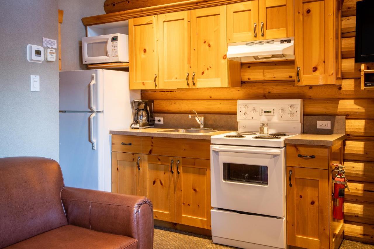 Miette Mountain Cabins Джаспър Екстериор снимка