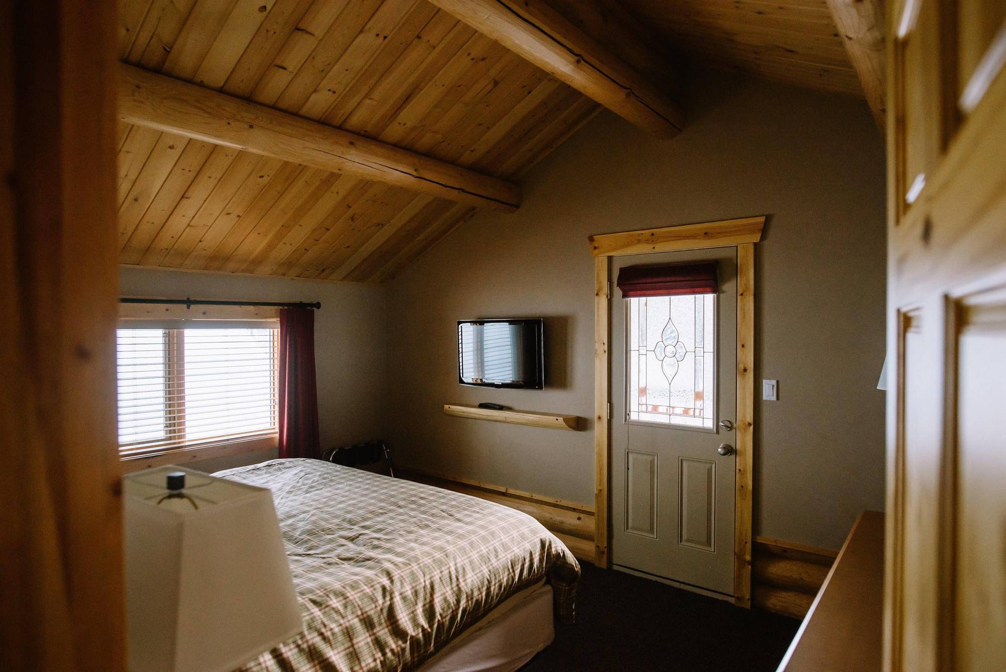 Miette Mountain Cabins Джаспър Екстериор снимка